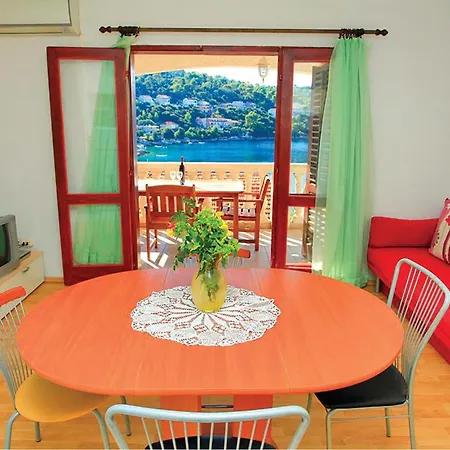 Apartment Amazing In Smokvica With House Sea View Brna